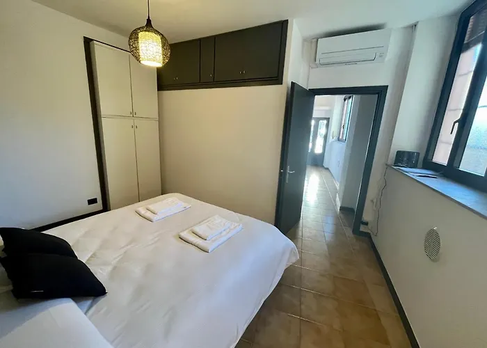 Romantic Corner Apartment Cernobbio