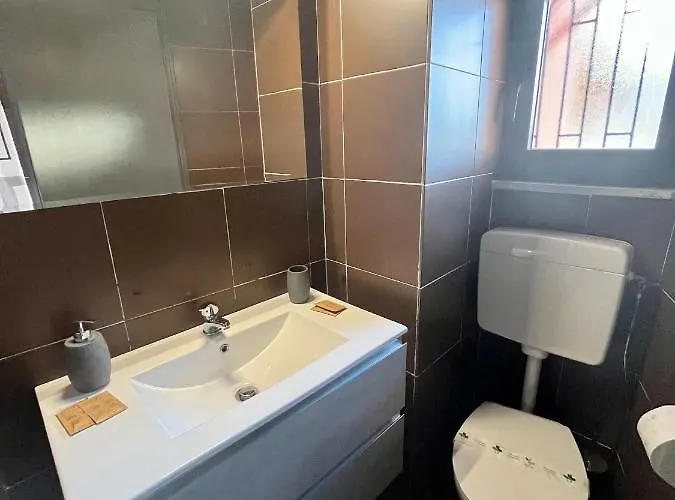 Romantic Corner Apartment Cernobbio